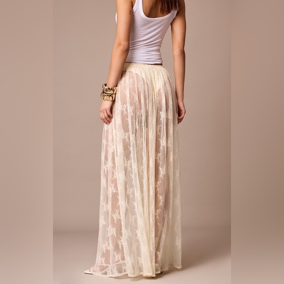 Pretty Little Thing ALMOND SHEER LACE MAXI SKIRT - Picture 3 of 12